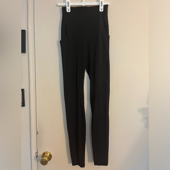 Lululemon Align 28” High Rise Legging Tights with Pockets Black Size 4 - Picture 3 of 7